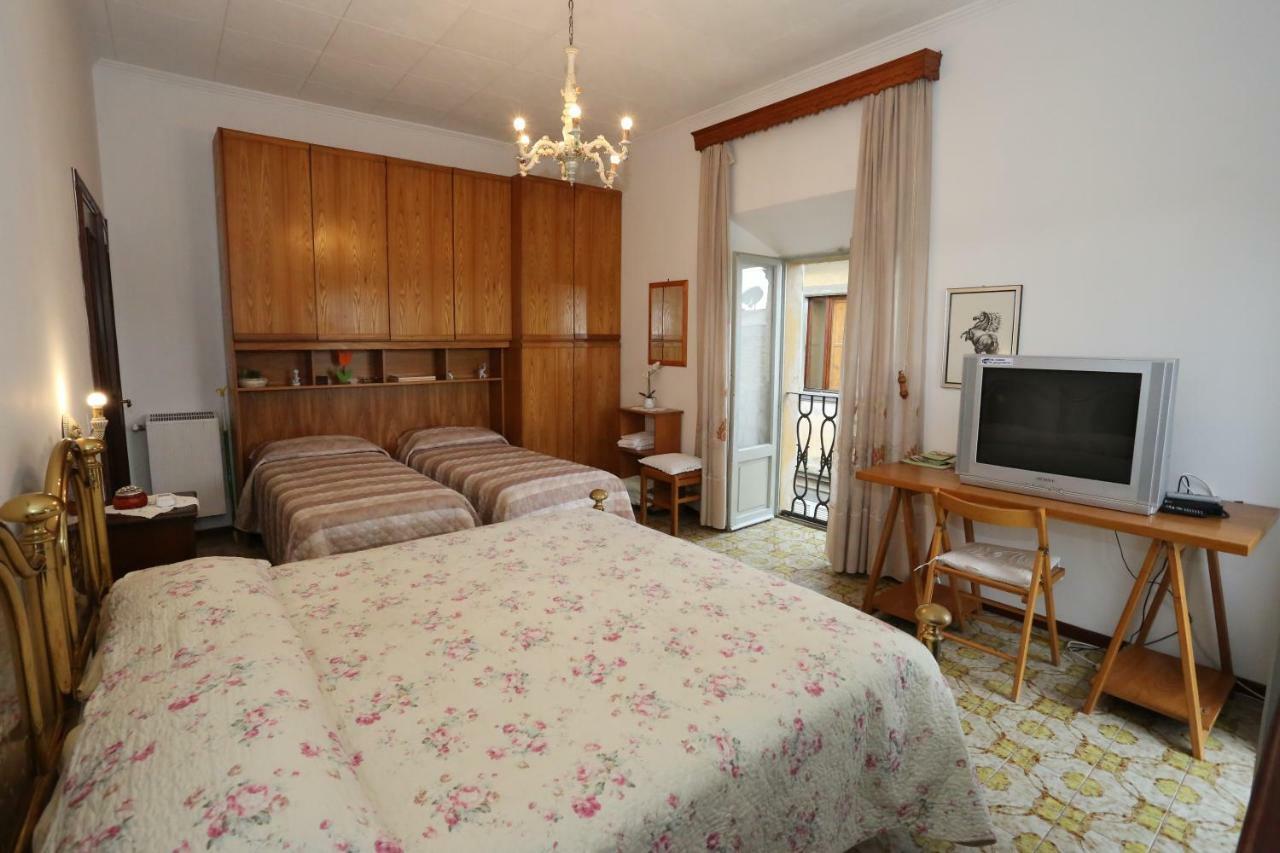 הוילה אורביאטו Casa Vacanze S.Angelo La Stella מראה חיצוני תמונה